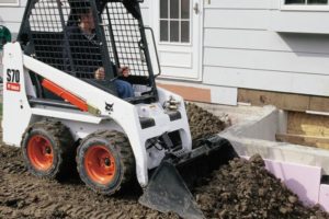 Bobcat S70 Skid-Steer 8
