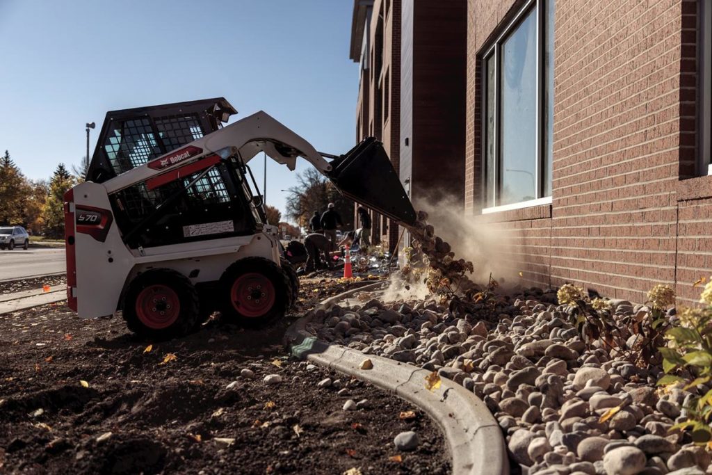 Bobcat S70 Skid-Steer 2