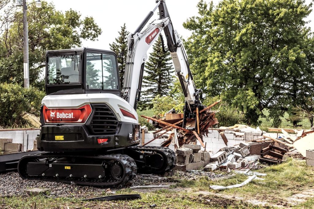 Bobcat E60 working