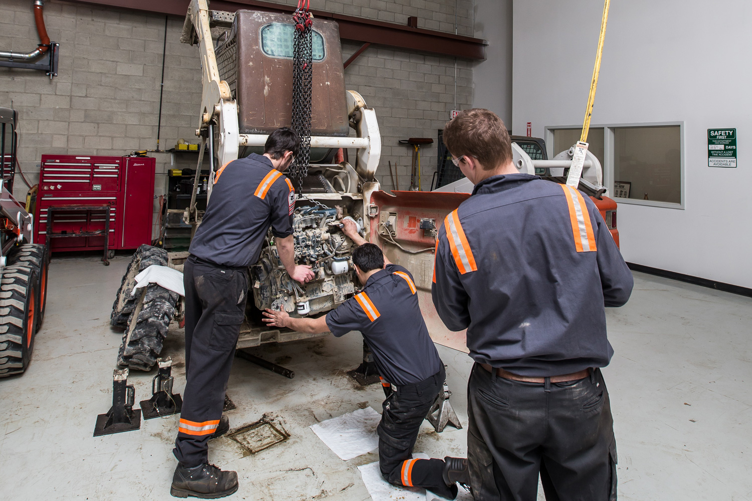 Heavy Equipment Technician Toronto Oaken Equipment heavy-equipment-technician-toronto-oaken-equipment