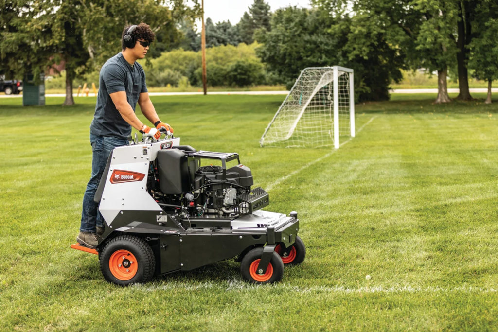 Bobcat AE30S Stand-On Aerator