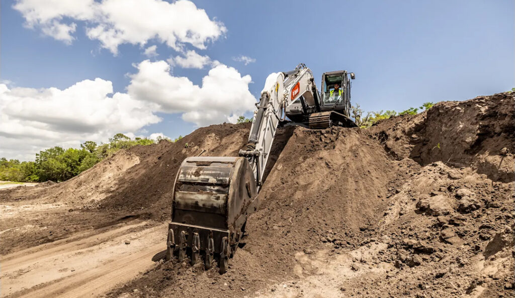 Bobcat E220 Large Excavator - 4