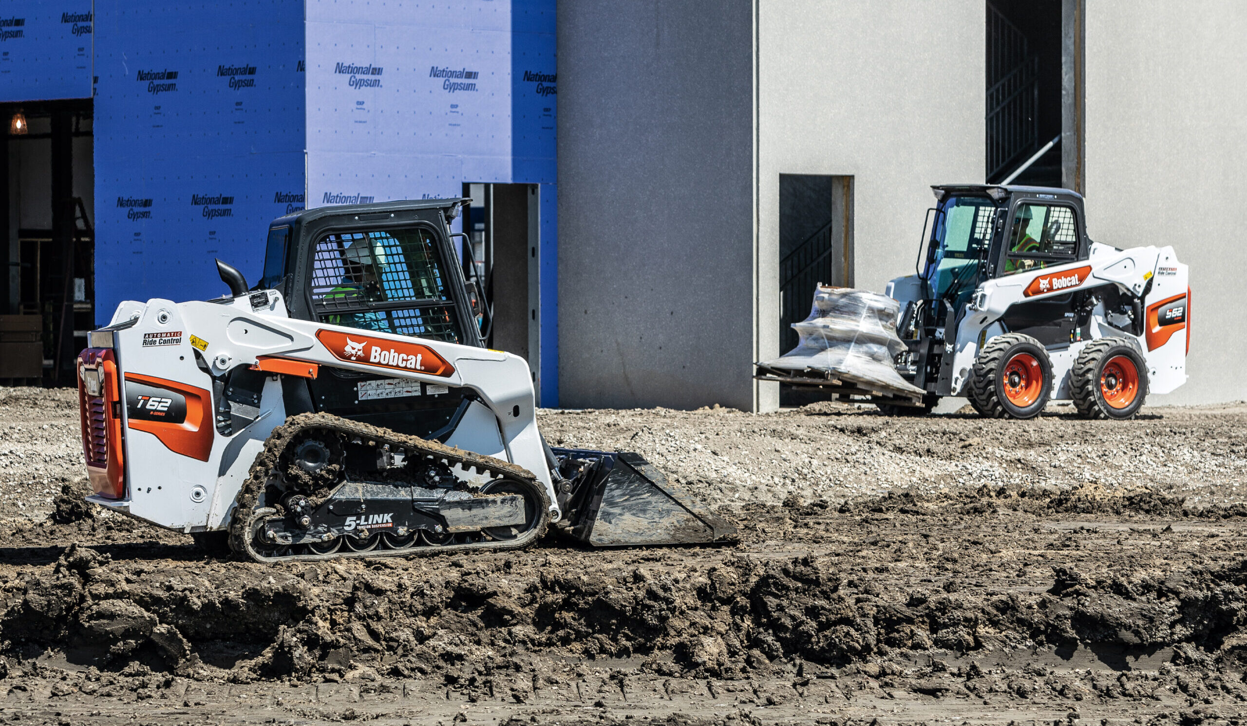 Why Bobcat Loaders Dominate Canadian Job Sites