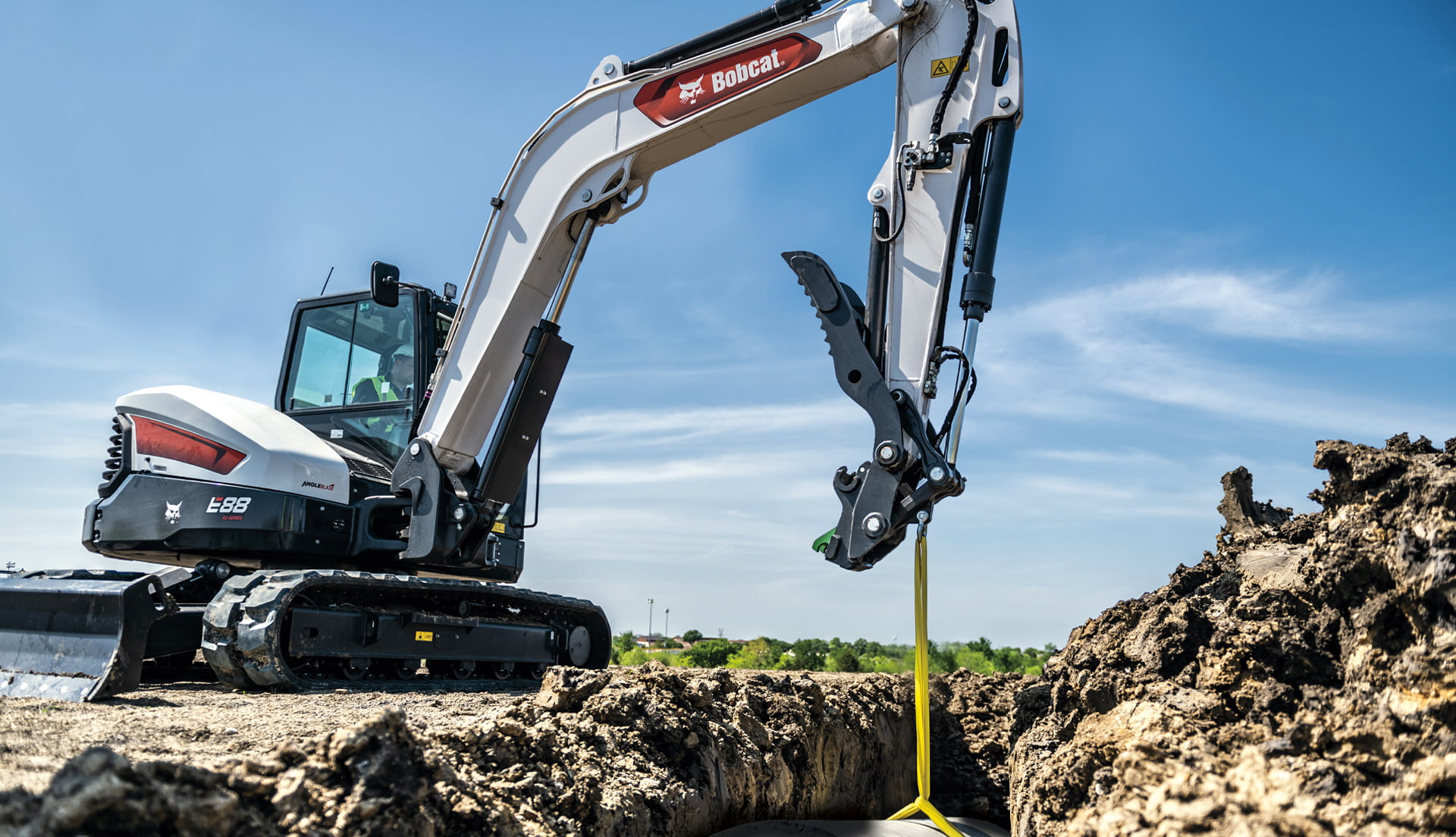 Compact vs. Full-size excavators: Which one fits your job site?