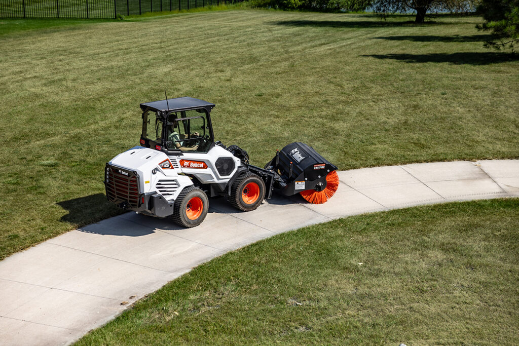 Bobcat L35 Small Articulated Loader