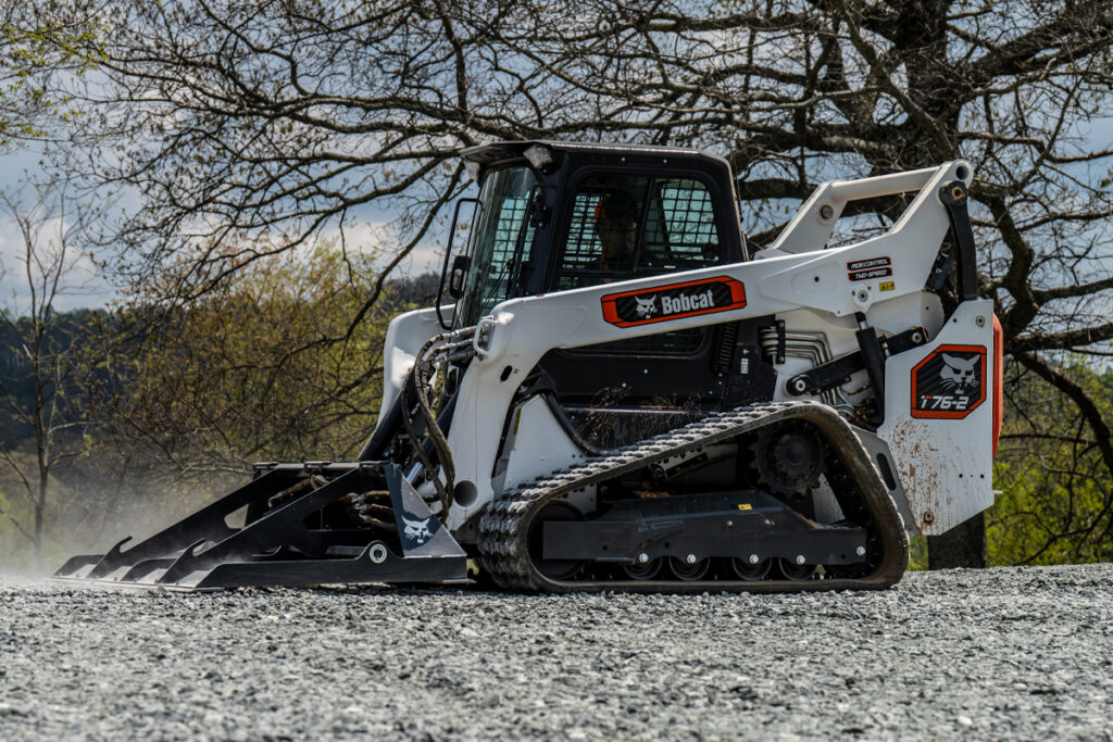 Bobcat T76-2 Pro Compact Track Loader