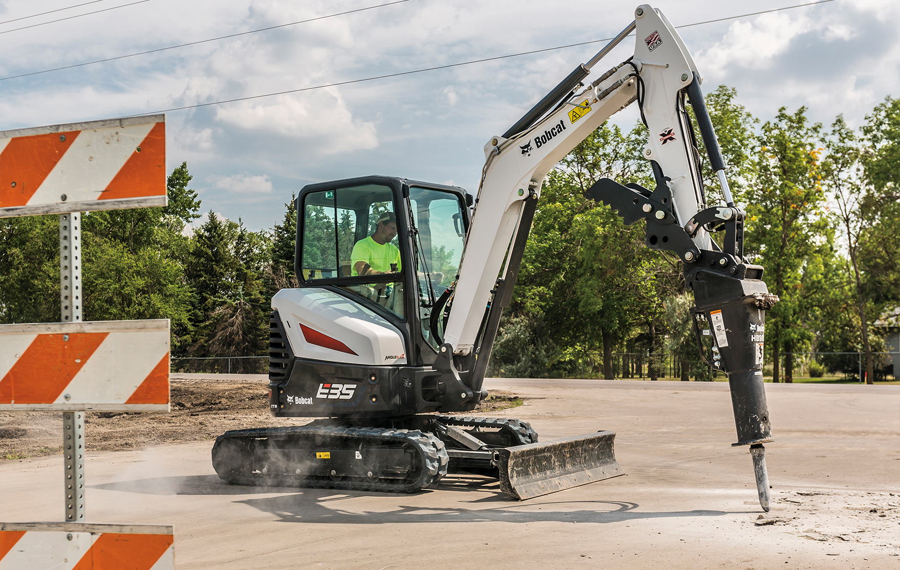 4 excavator attachments that maximize ROI on your equipment fleet